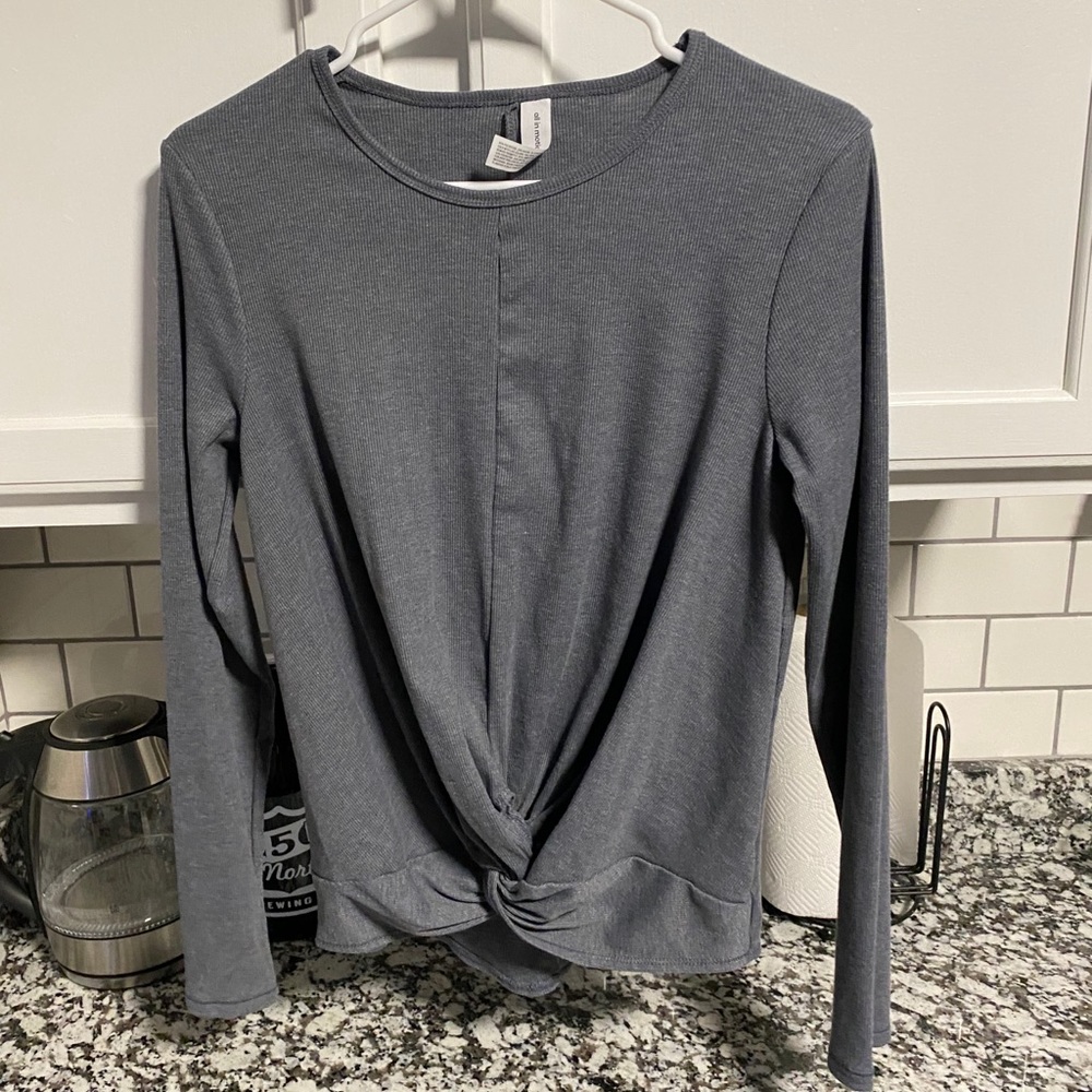 All in motion knot long sleeve tee